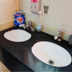 Отель Shanghai Zhi Da Youth Hostel South Station Китай, Шанхай - отзывы, цены и фото номеров - забронировать отель Shanghai Zhi Da Youth Hostel South Station онлайн ванная фото 2