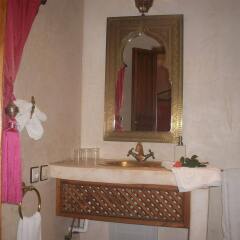Отель Riad Plein Sud Марракеш ванная