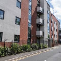 Отель Lovely 2 Bed Flat - Airport/piccadilly Friendly