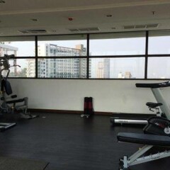 Отель Treetops Condo Паттайя фитнесс-зал