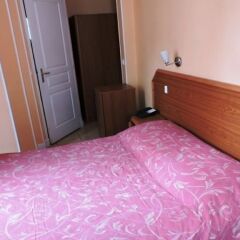 Paris Hotel Le Mediterraneen комната для гостей фото 5