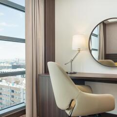 Отель Hampton by Hilton Dubai Airport ОАЭ, Дубай - 1 отзыв об отеле, цены и фото номеров - забронировать отель Hampton by Hilton Dubai Airport онлайн удобства в номере