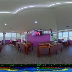 Myat Nan Yone Hotel бассейн