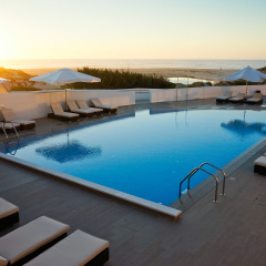 Отель The Beachfront Praia D'el Rey Golf & Beach Resort бассейн