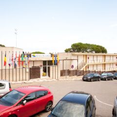 Отель Aparthotel Comtat Sant Jordi парковка