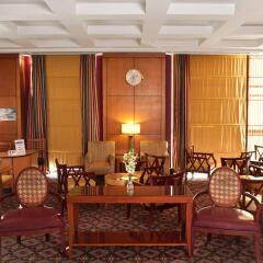 Отель Courtyard by Marriott Tbilisi интерьер отеля