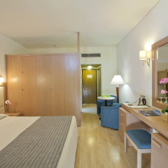 The Golden Coast Beach Hotel комната для гостей фото 3