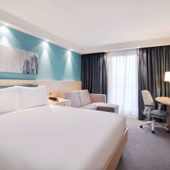 Отель Hampton by Hilton Bristol Airport комната для гостей