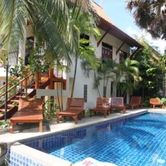 Отель Aisawan 1 Villa бассейн