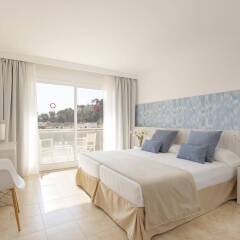 Hotel Torá комната для гостей