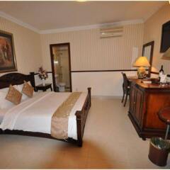 Sunflower Hotel & Spa сейф в номере