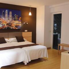 Отель Hostal Falfes комната для гостей фото 2