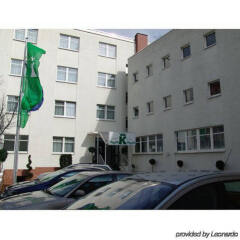 Hotel Kubrat an der Spree парковка