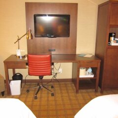 Отель Four Points by Sheraton Niagara Falls США, Ниагара-Фолс - отзывы, цены и фото номеров - забронировать отель Four Points by Sheraton Niagara Falls онлайн удобства в номере фото 2