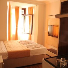 Отель Hot Residence Taksim Square Стамбул комната для гостей фото 4