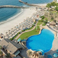 Radisson Blu Hotel, Ajman пляж
