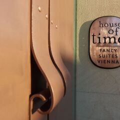 Отель House of Time - Fancy Suite Vienna Австрия, Вена - отзывы, цены и фото номеров - забронировать отель House of Time - Fancy Suite Vienna онлайн бассейн фото 2