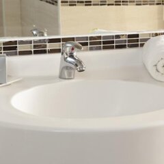 Hotel Bikini Римини ванная