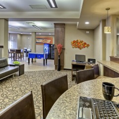 Отель Acclaim Hotel Calgary Airport Канада, Калгари - отзывы, цены и фото номеров - забронировать отель Acclaim Hotel Calgary Airport онлайн интерьер отеля фото 2