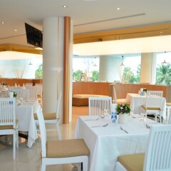 Отель A-One The Royal Cruise Hotel Pattaya Таиланд, Паттайя - отзывы, цены и фото номеров - забронировать отель A-One The Royal Cruise Hotel Pattaya онлайн питание фото 3