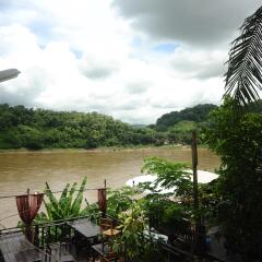 Отель Mekong Sunset Guesthouse