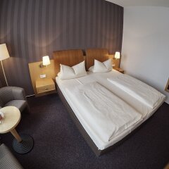 Central Hotel Ringhotel Rüdesheim сейф в номере