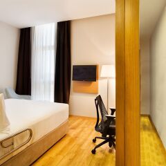 Hilton Garden Inn Kocaeli Sekerpinar Турция, Стамбул - отзывы, цены и фото номеров - забронировать отель Hilton Garden Inn Kocaeli Sekerpinar онлайн сейф в номере