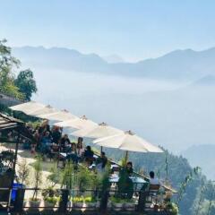 Отель Fansipan Terrace Cafe and Homestay Шапа приотельная территория