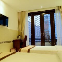 Отель Ngo House Villa сейф в номере