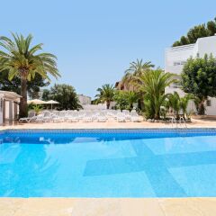 Azuline Hotel Palmanova Garden бассейн