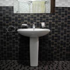 Отель Mount Pleasant Inns & Apartment Гана, Кофоридуа - отзывы, цены и фото номеров - забронировать отель Mount Pleasant Inns & Apartment онлайн ванная фото 2