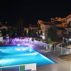 Отель Windmills Hotel Apartments Кипр, Протарас - отзывы, цены и фото номеров - забронировать отель Windmills Hotel Apartments онлайн бассейн