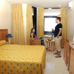 Отель Auramar Beach Resort комната для гостей