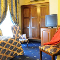 Napoleon Hotel комната для гостей фото 8