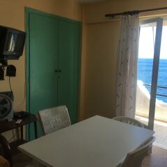 Отель Daskalio Resort Adamis комната для гостей