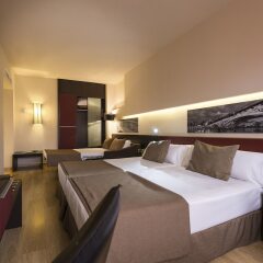Отель Ayre Hotel Sevilla Испания, Севилья - 2 отзыва об отеле, цены и фото номеров - забронировать отель Ayre Hotel Sevilla онлайн сейф в номере