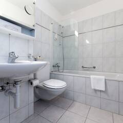 Отель Turmhotel Victoria Швейцария, Давос - отзывы, цены и фото номеров - забронировать отель Turmhotel Victoria онлайн ванная фото 2