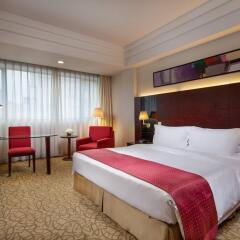Отель Holiday Inn Shanghai Hongqiao Central комната для гостей фото 3