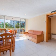 Отель Apartamentos Los Peces Rentalmar Испания, Салоу - 1 отзыв об отеле, цены и фото номеров - забронировать отель Apartamentos Los Peces Rentalmar онлайн комната для гостей фото 5