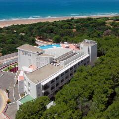 Hotel Costa Conil by Fuerte Group пляж