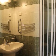 Отель Boulevard City Pension and Apartments Венгрия, Будапешт - отзывы, цены и фото номеров - забронировать отель Boulevard City Pension and Apartments онлайн ванная фото 2
