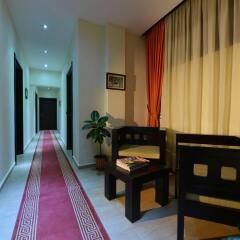City Hotel Tirana сейф в номере