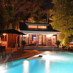 Отель The Welsh Hills Inn бассейн
