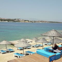 Kamer Suites & Hotel Чешме пляж