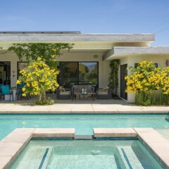 Отель Casa Azul США, Палм-Спрингс - отзывы, цены и фото номеров - забронировать отель Casa Azul онлайн бассейн фото 2