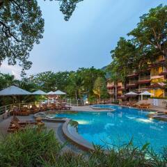 Отель Chanalai Flora Resort, Kata Beach бассейн фото 2
