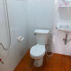 Отель D D Guest House Паттайя ванная