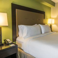 Отель Holiday Inn & Suites Across From Universal Orlando, an IHG Hotel США, Орландо - отзывы, цены и фото номеров - забронировать отель Holiday Inn & Suites Across From Universal Orlando, an IHG Hotel онлайн удобства в номере