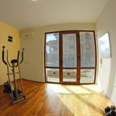 Отель Oasis Beach Resort Kamchia Болгария, Варна - отзывы, цены и фото номеров - забронировать отель Oasis Beach Resort Kamchia онлайн фитнесс-зал фото 2