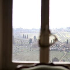 Отель We Tuscany - Zaffiro Bianco Италия, Сан-Джиминьяно - отзывы, цены и фото номеров - забронировать отель We Tuscany - Zaffiro Bianco онлайн комната для гостей фото 4